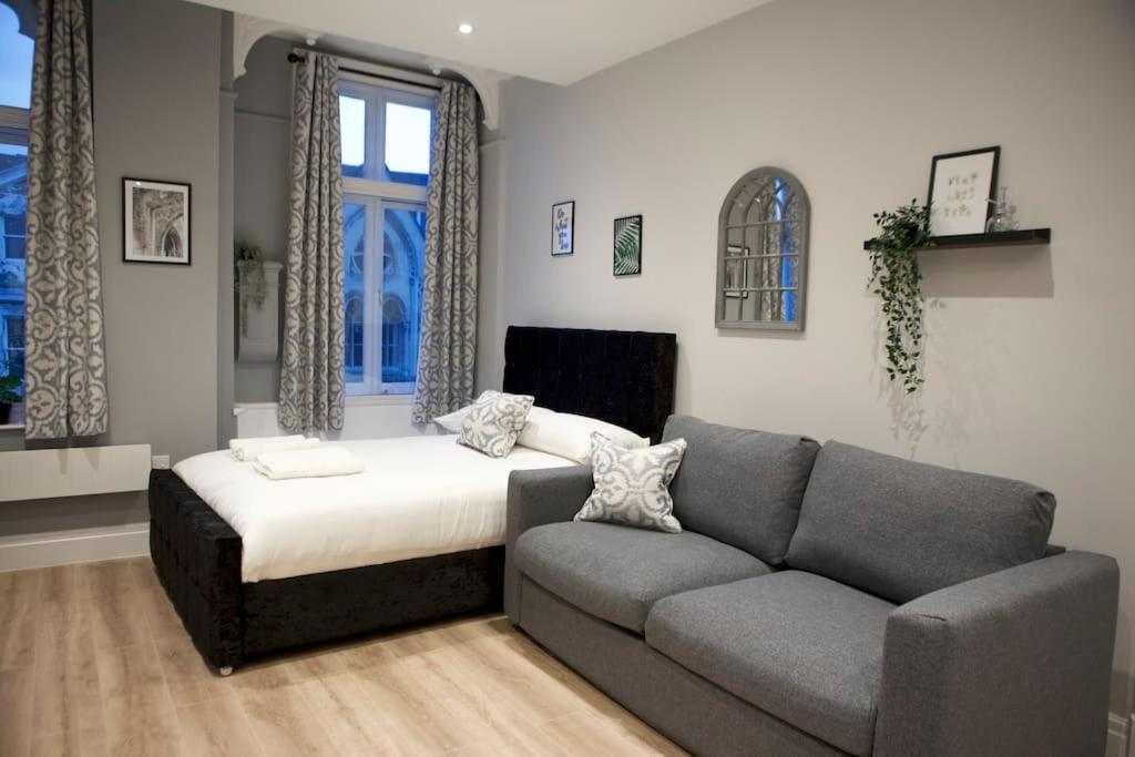On The Rows - Centre Apartment *