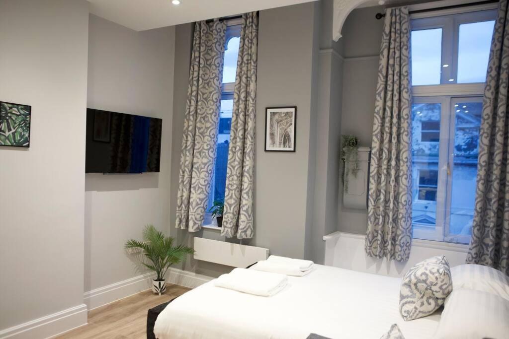 On The Rows - Centre Apartment *